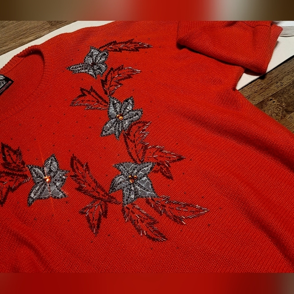 Vintage 80's Bubbles International Red Wool Poinsettia Wool sweater - Picture 3 of 3